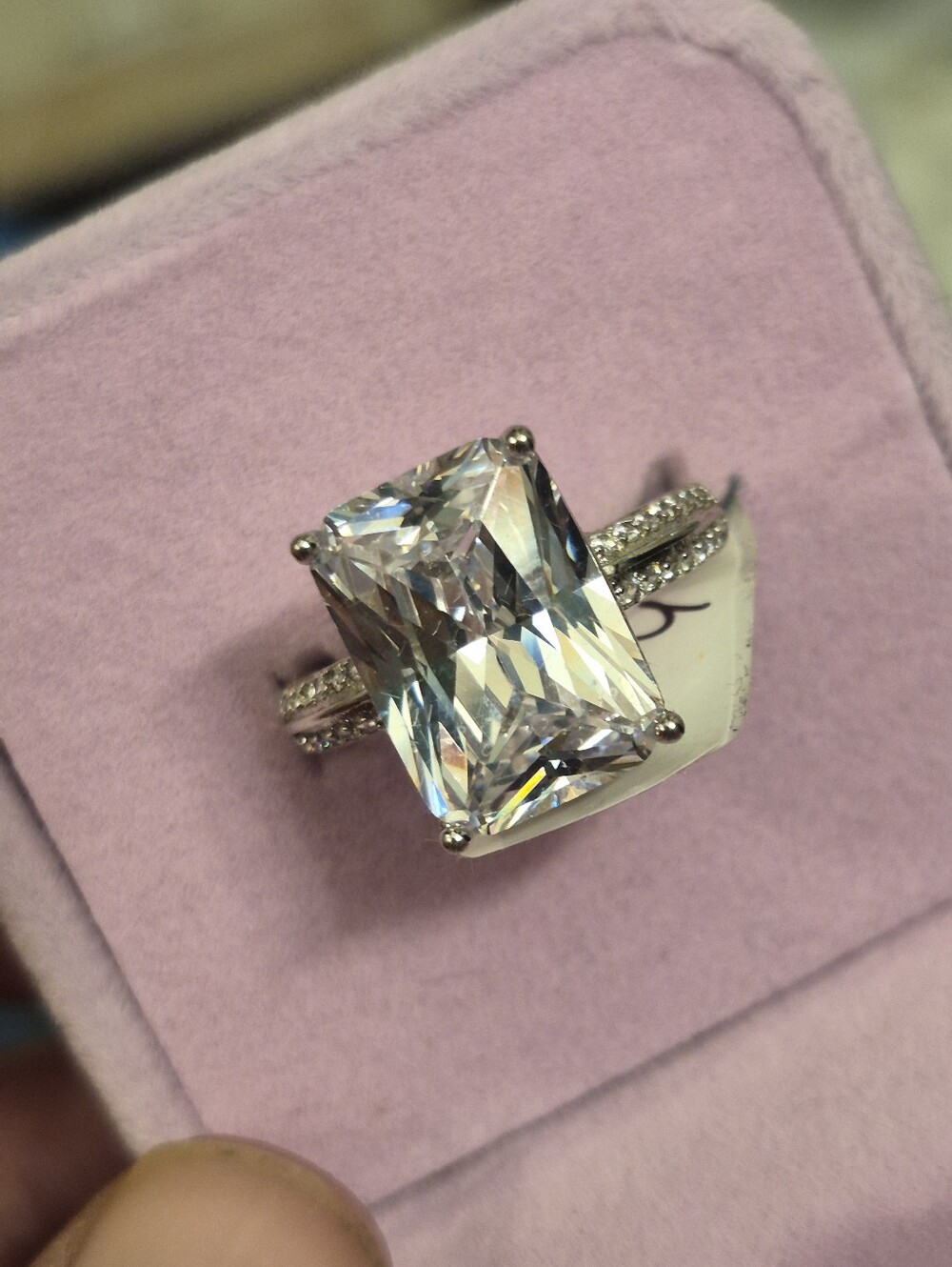 VVS1 8 Carat * Radiant-cut with pave Band Moissanite Ring Size 6 US